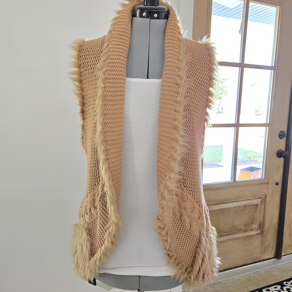 Lilly Pulitzer Torini Sweater Vest Tan Cardigan Faux Fur Trim Size Large